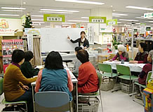 写真：イトーヨーカ堂犬山店元気横丁の食育イベントの様子