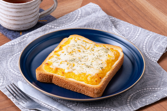 たまごとチーズのマヨトースト