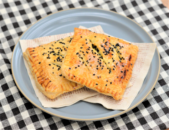 黒ごまとさつまいものパイ